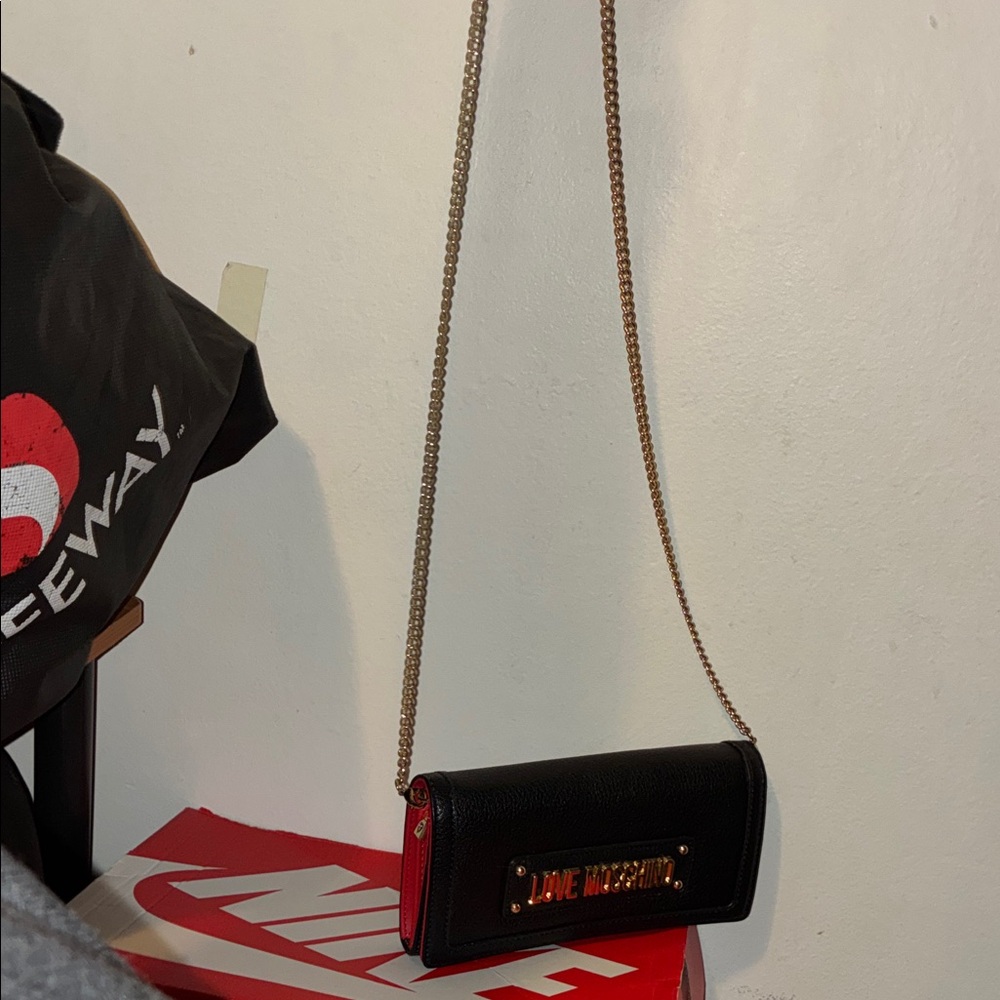 Love Moschino Black and Gold Crossbody Bag - Picture 5 of 10
